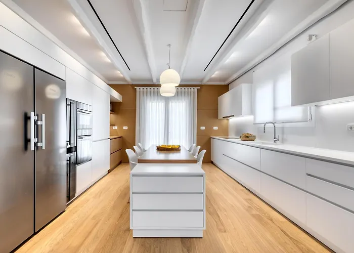 Hadi * カロ・リヴァディ