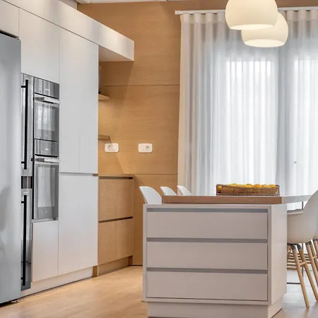 Hadi カロ・リヴァディ